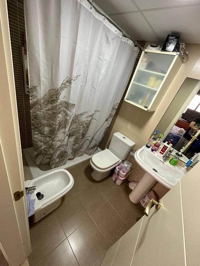 Apartment A / A 4Pax Near The Beach マラガ エクステリア 写真