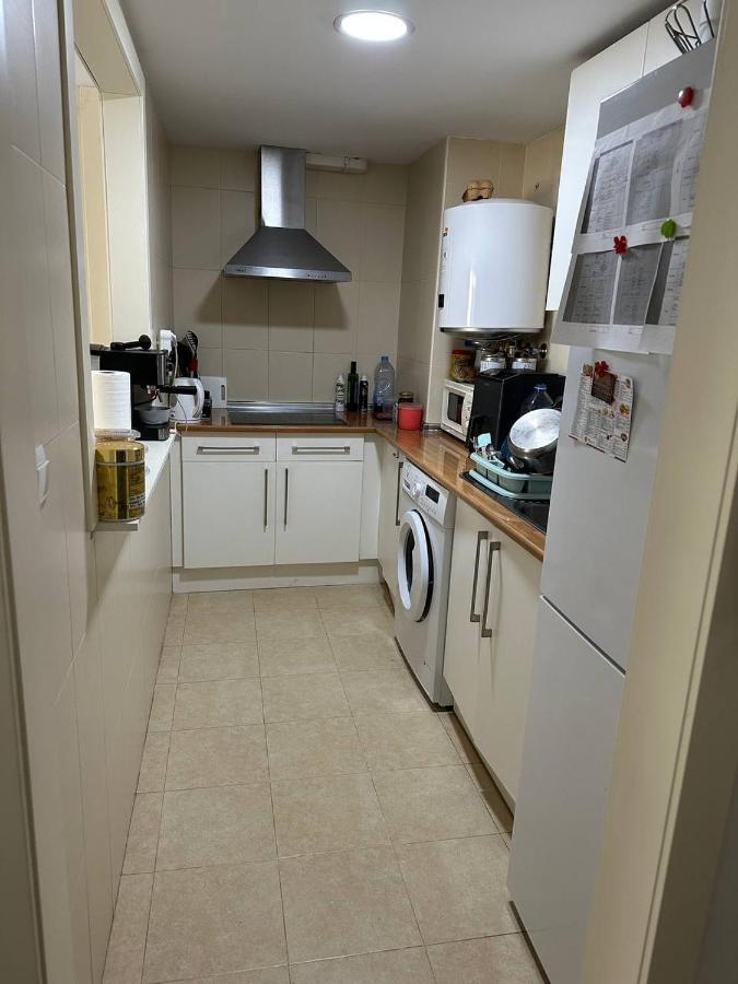 Apartment A / A 4Pax Near The Beach マラガ エクステリア 写真