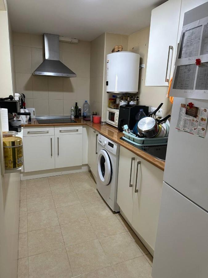 Apartment A / A 4Pax Near The Beach マラガ エクステリア 写真